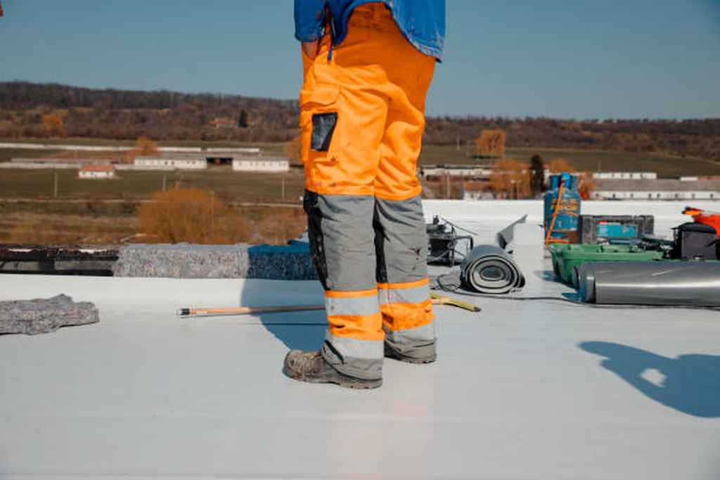 commercial roofing with roof coating